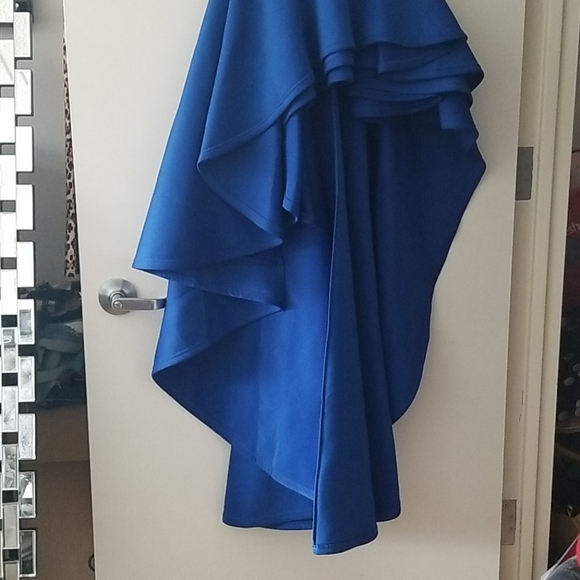 Top - Picture 2 of 3